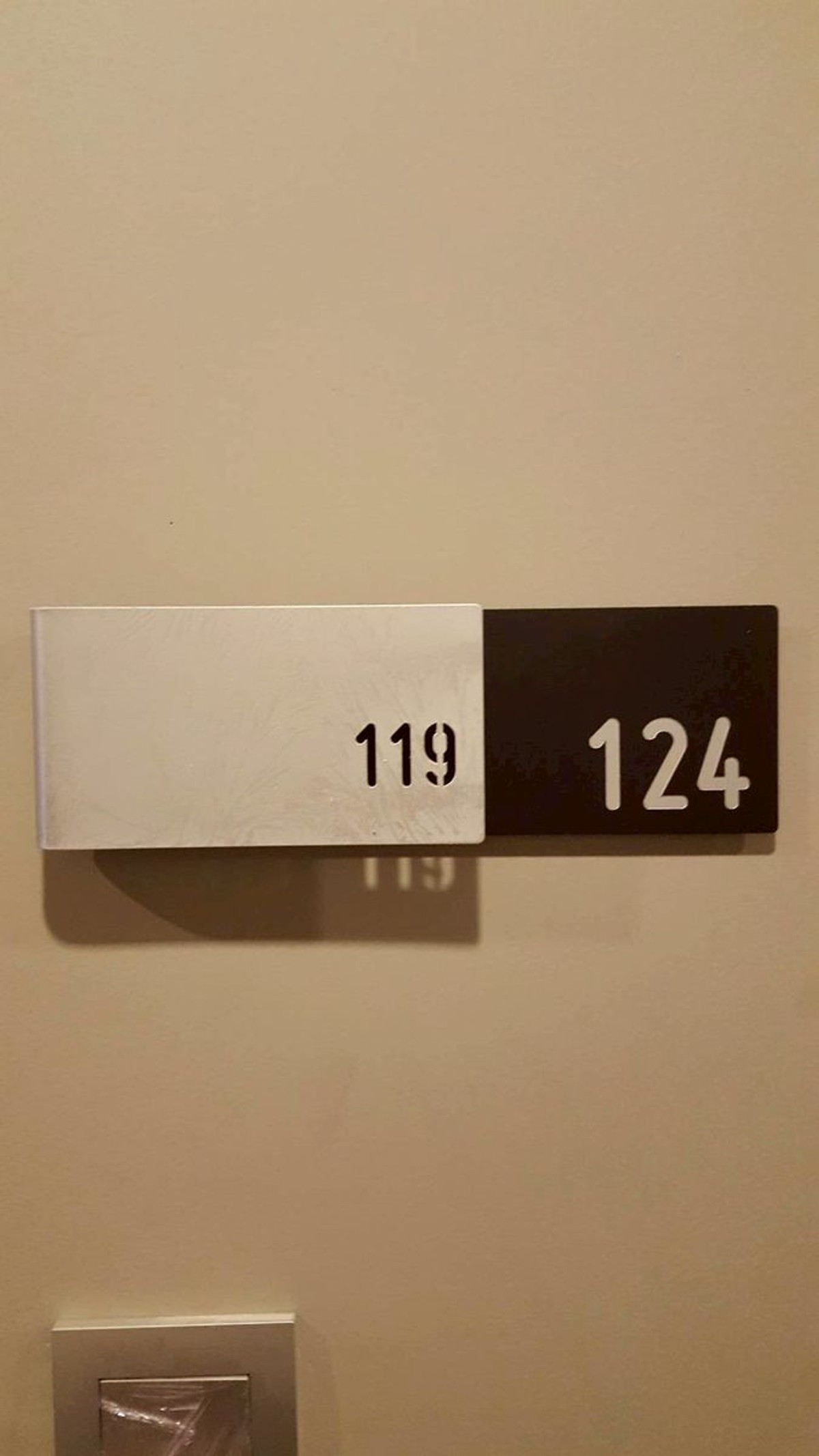 Ashton Asoke ห้อง119/124 ขนาด34ตร.ม. ชั้น 16  ระเบียงเห็นวิว ด้านหลังห้างโรบินสัน